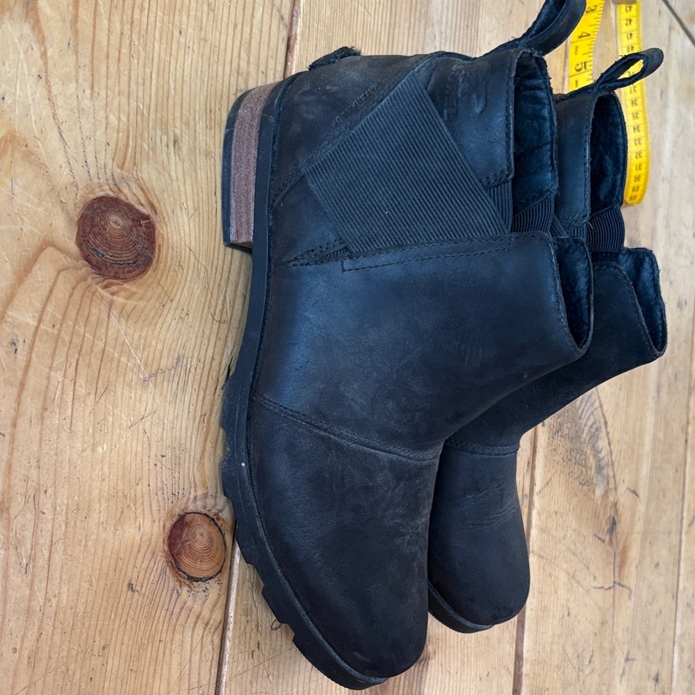Sorel Black Chelsea Boots